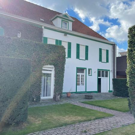 B&B The White House Wielsbeke Экстерьер фото